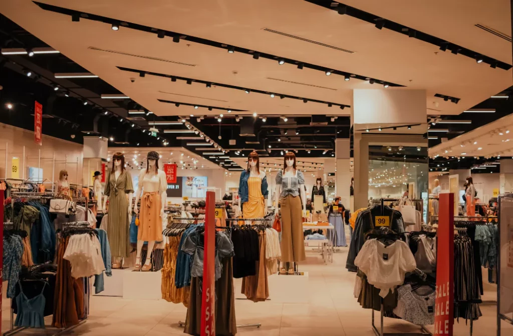 clothing market